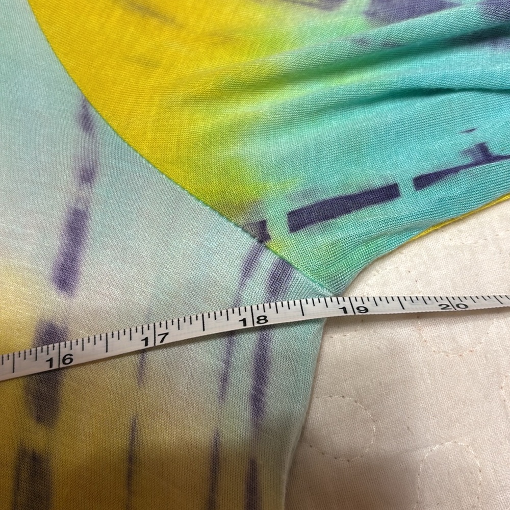 Yee Multicolored Asymmetrical 3/4 Sleeve Tunic Top - Picture 5 of 6